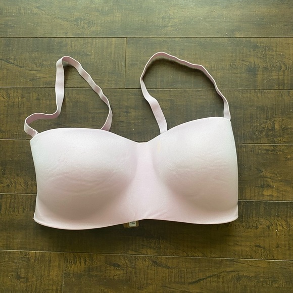 Skims Wireless Strapless Baby Pink bra - Picture 14 of 15